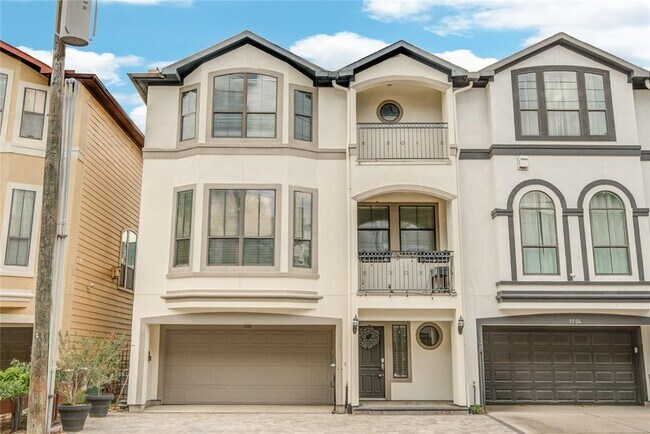 Building Photo - 5510 Blossom St