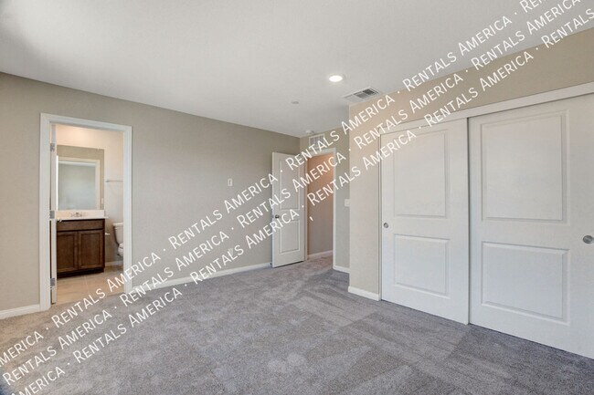 Building Photo - 6820 Calvitero St