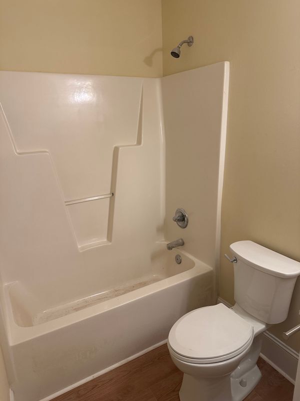 Building Photo - 115 Windermere Dr