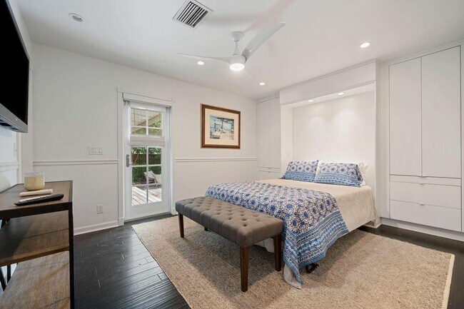 Building Photo - 302 NW 16th St