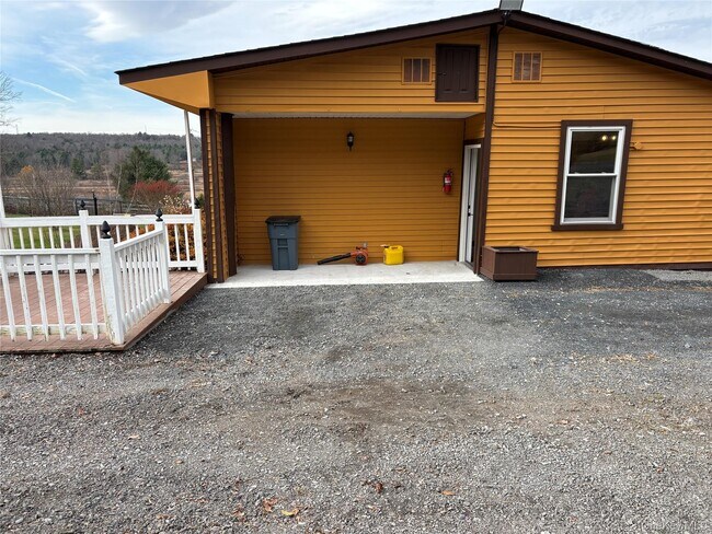 Primary Photo - 130 S Maplewood Rd