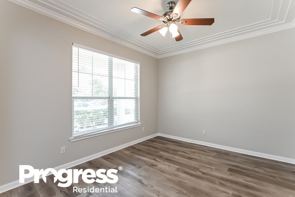 Building Photo - 17611 Sulphur Stream Dr