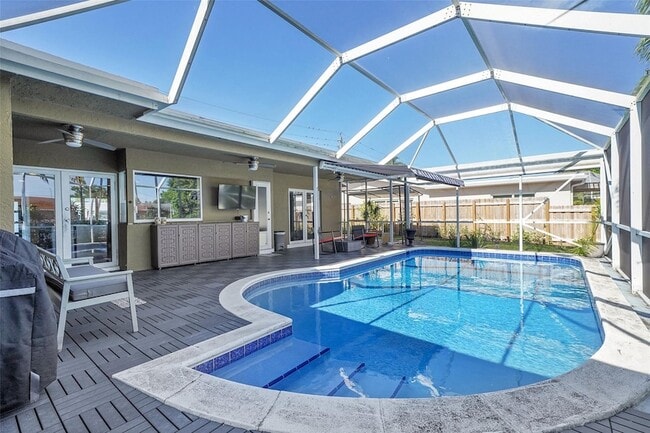 Building Photo - 1736 NW 38th St