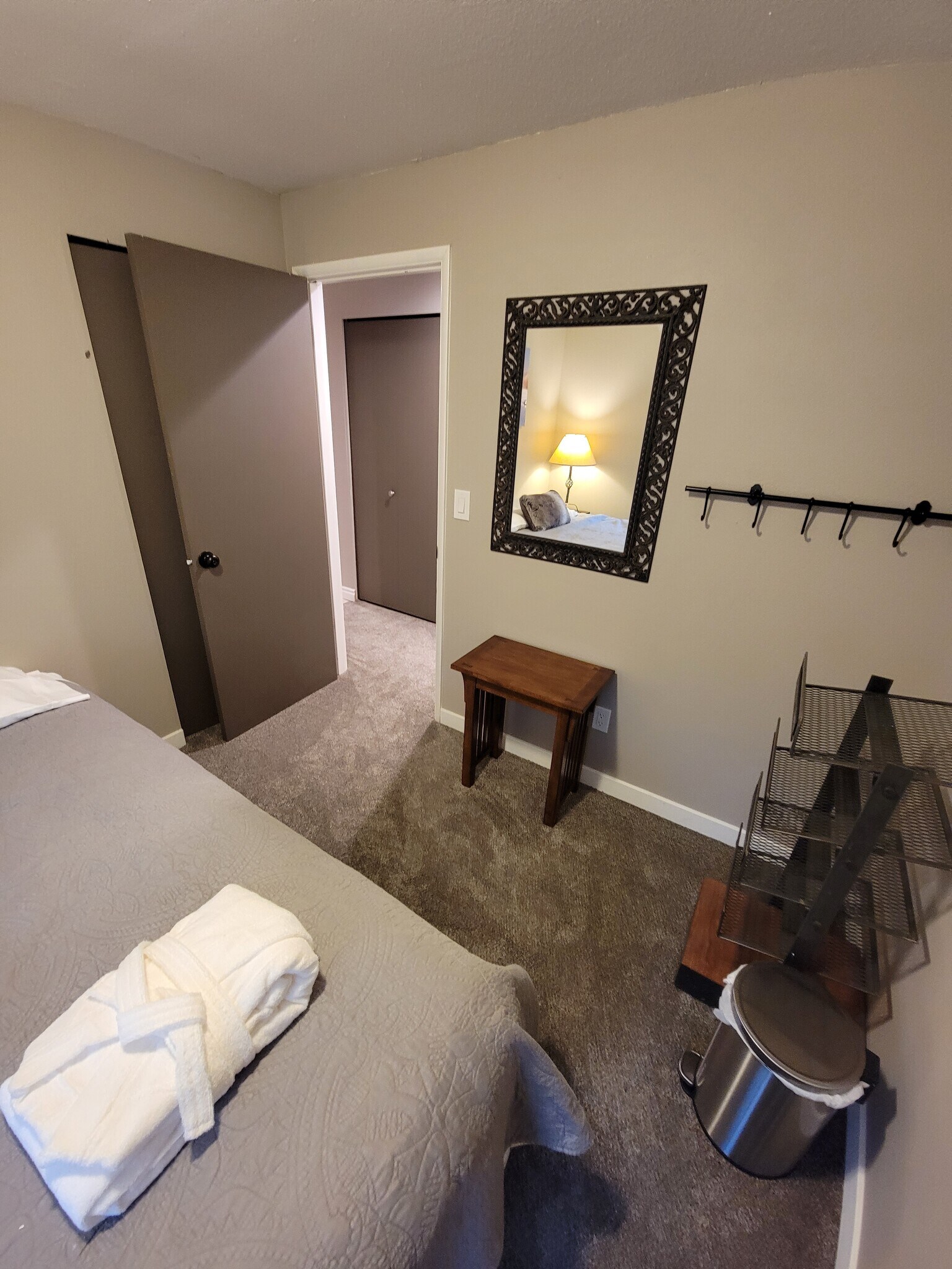 Room #1 - 8111 NE 27th St