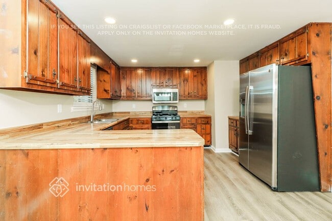 Building Photo - 6118 Pine Dale Ln