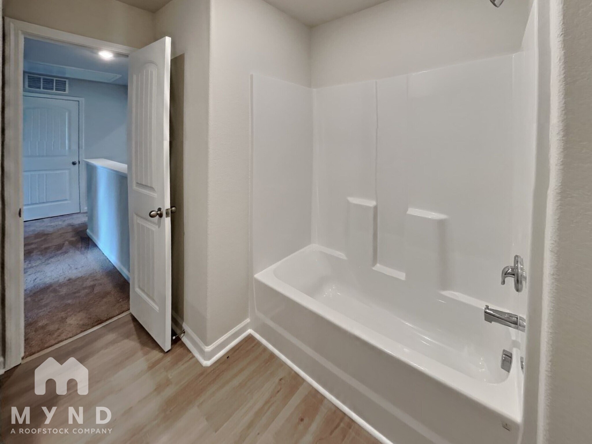 Building Photo - 121 Royal Mdw Dr