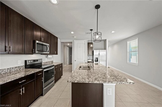 Building Photo - 43744 Cattleman Dr