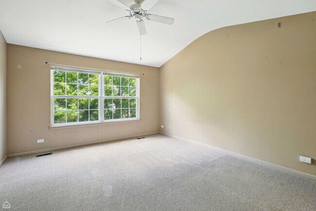 Building Photo - 223 Mistwood Ln