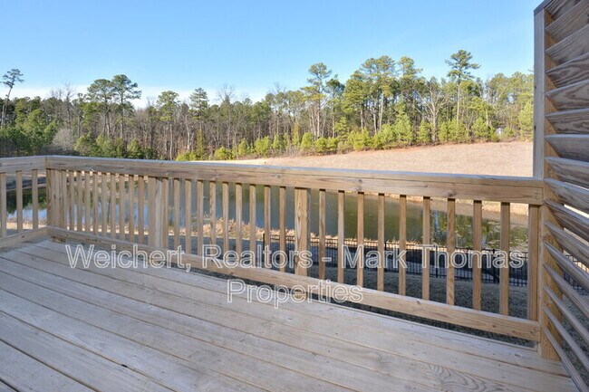 Building Photo - 1043 Manorhaven Dr