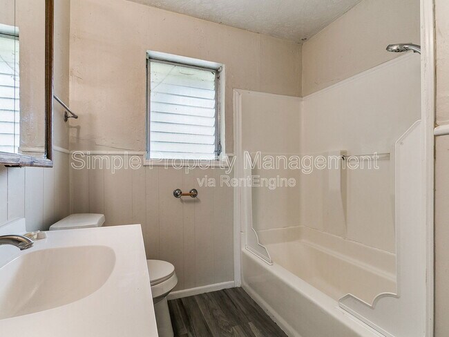 Building Photo - 2608 Greystone Ct