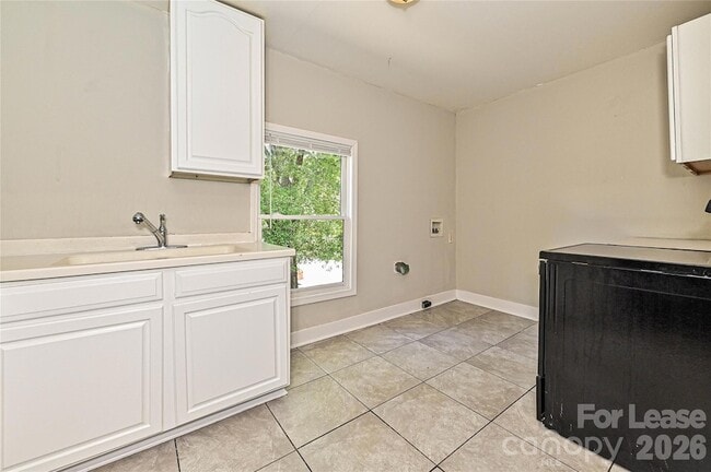 Building Photo - 708 S Hayne St