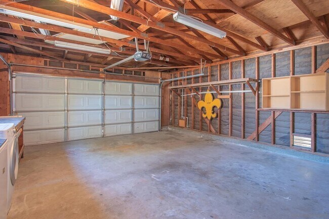 Building Photo - 1823 Sparks Ct