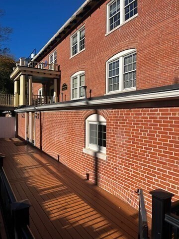 Building Photo - 6 A School St