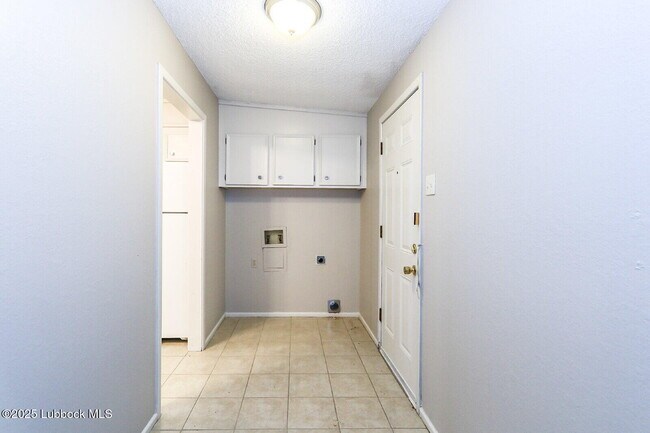 Building Photo - 7308 Avenue W