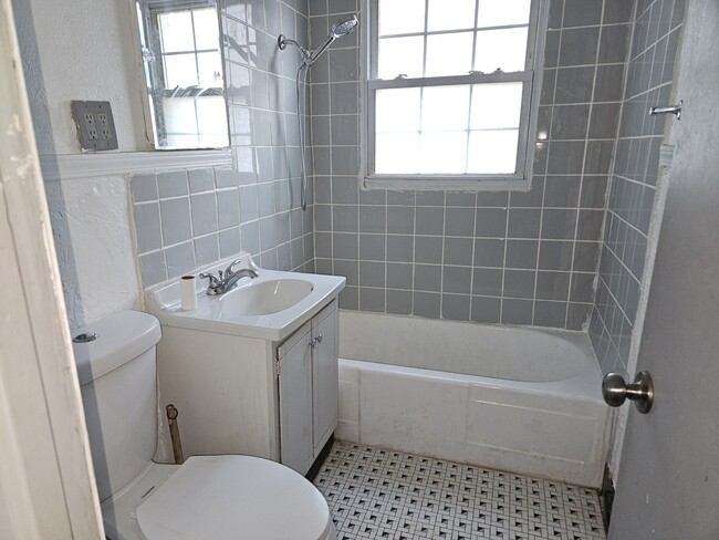 Building Photo - 3113 Drexel Ct
