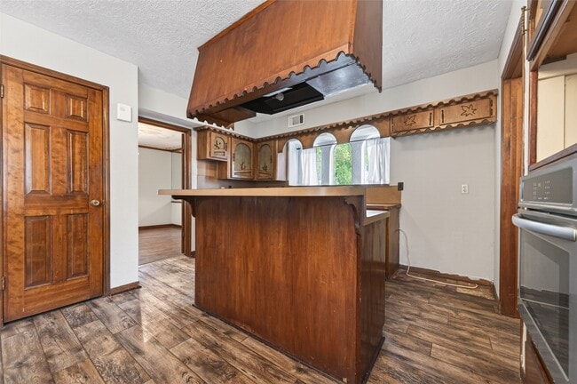 Building Photo - 5414 Spanish Oak Dr