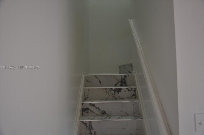 Building Photo - 15431 SW 81st Cir Ln