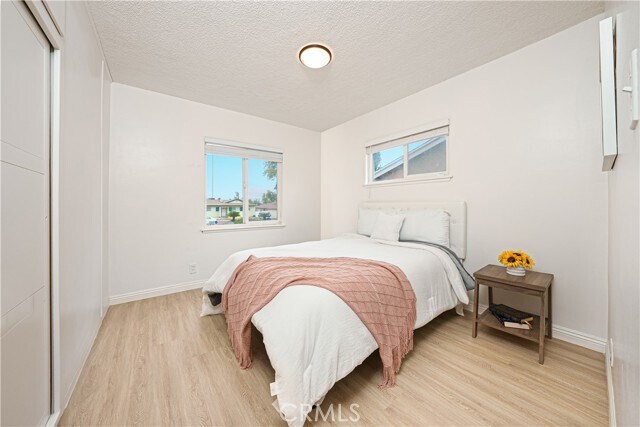 Building Photo - 895 Altura Way