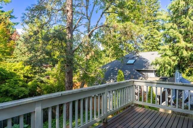 Building Photo - 4bd/2.5ba Seattle Home