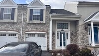 Building Photo - $2,000 townhome for rent Swatara township 3 bed 2.5 baths