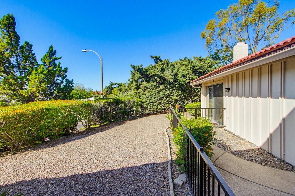 Building Photo - 17440 Plaza Cerado