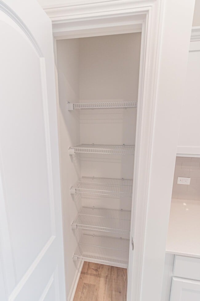 Building Photo - 195 Crescent Wy