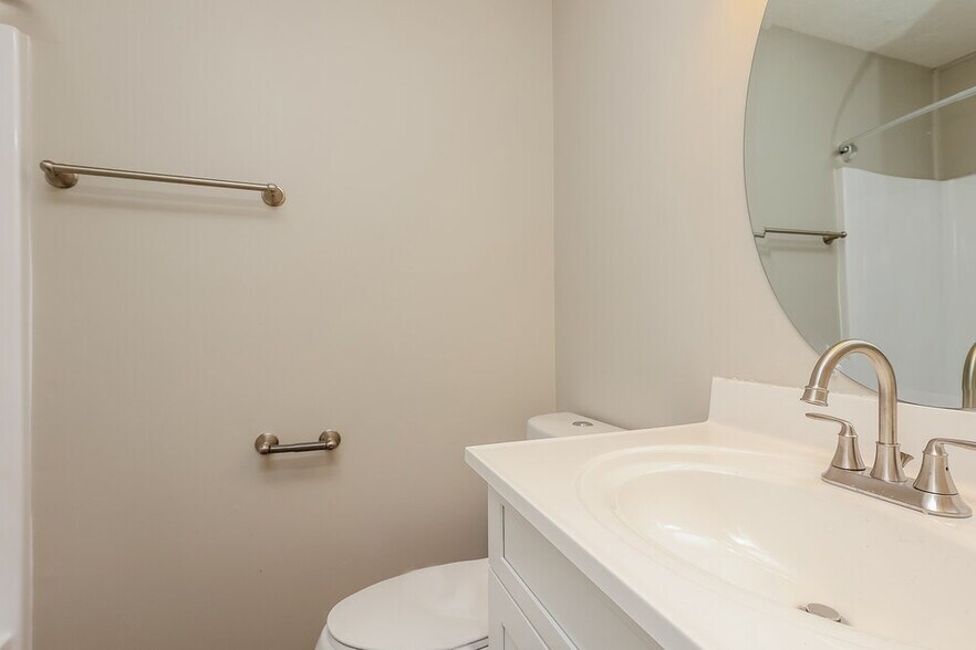 Building Photo - 104 River Bend Rd