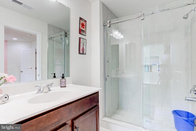 Building Photo - 22800 Bubbling Brook Dr