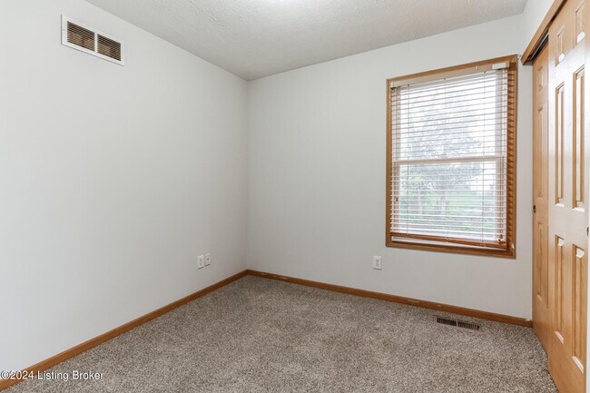 Building Photo - 10102 Winding River Way