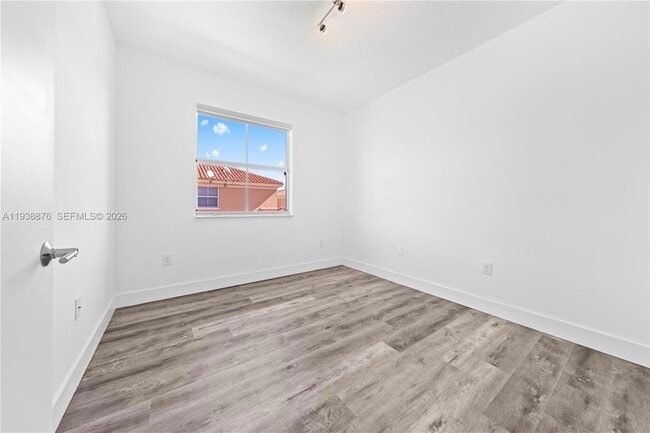 Building Photo - 6141 NW 115th Pl