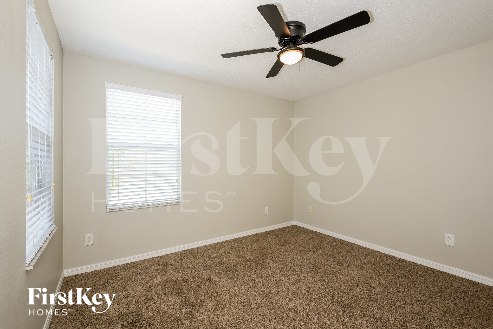 Building Photo - 9576 Silver Buttonwood St