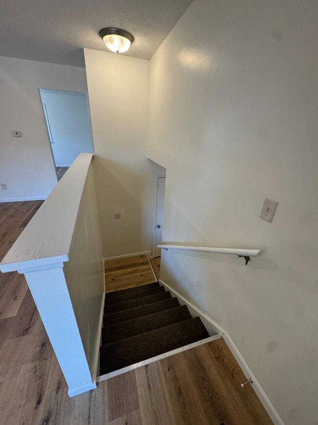 Building Photo - 208 Lindell Dr