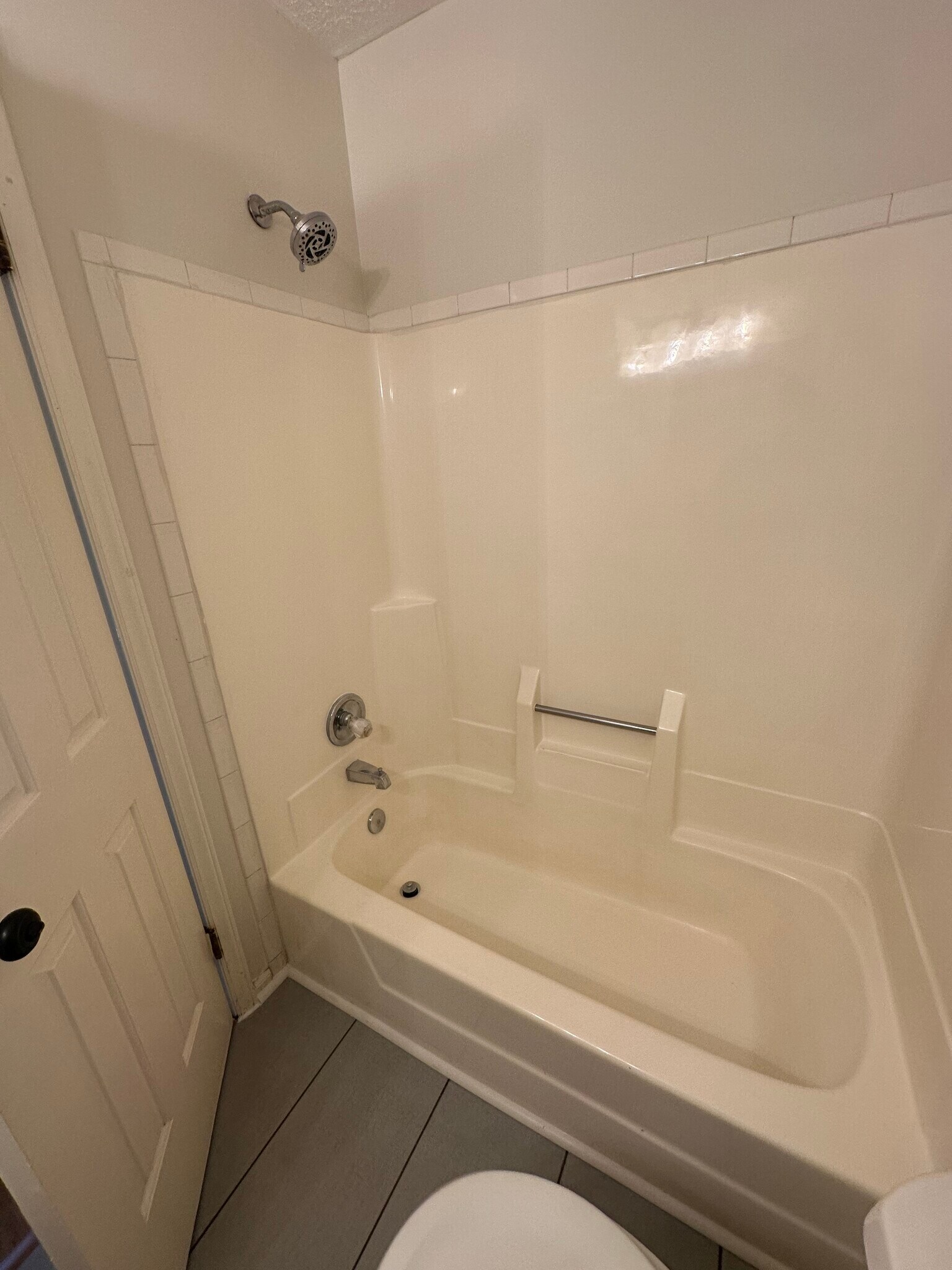 Building Photo - 763 Spring Meadows Dr