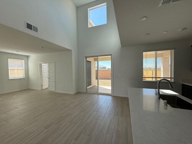 Building Photo - 171 Dock Cir