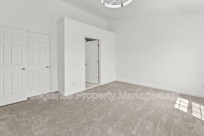 Building Photo - 45490 Whistling Terrace