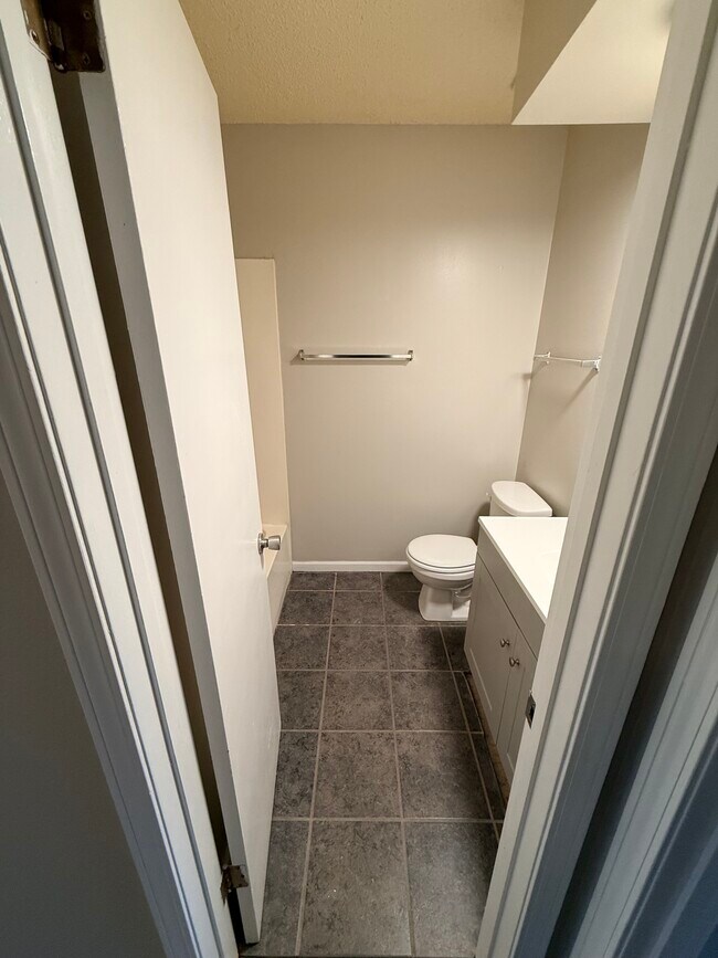 Building Photo - 7405 E 17th St N