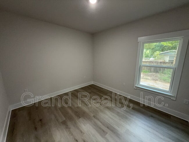 Building Photo - 5141 W Spencer Field Rd