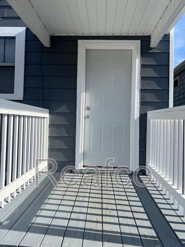 Building Photo - 287 N Burgess Ave
