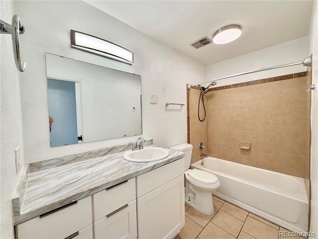 Building Photo - 7986 Chase Cir