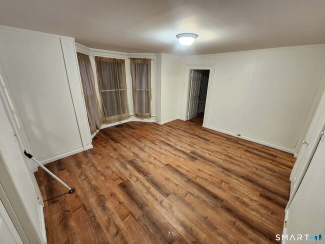 Building Photo - 143 Curtis St