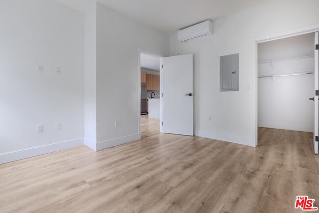 Building Photo - 5657 Virginia Ave