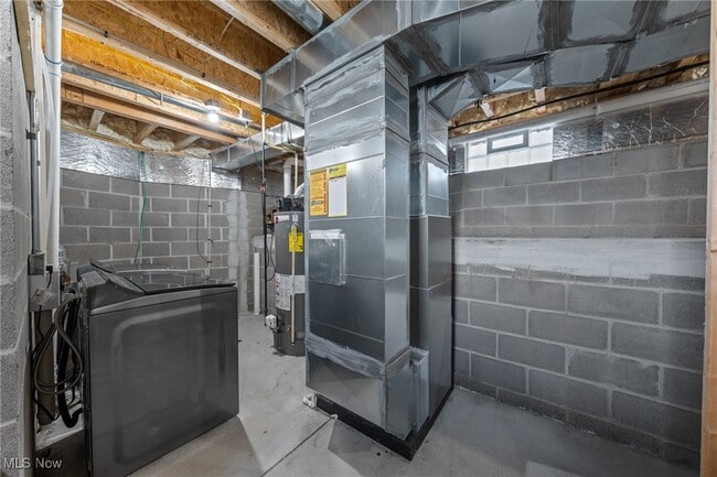 Building Photo - 1928 W 48th St