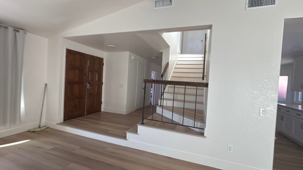 Building Photo - 7795 Canyon Point Ln