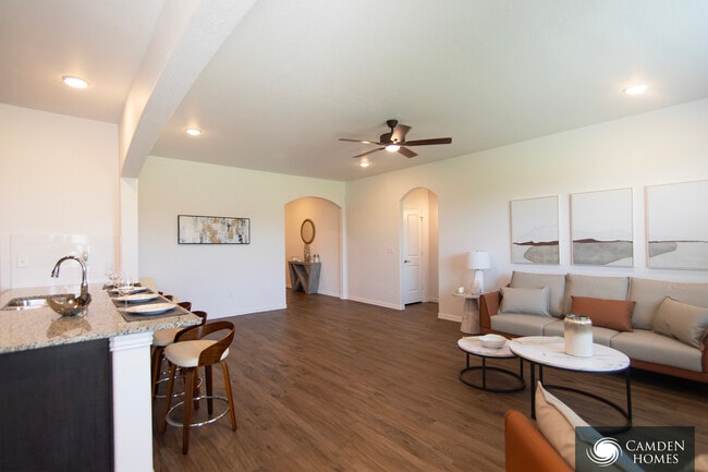 Building Photo - 210 Cypress Pt Dr