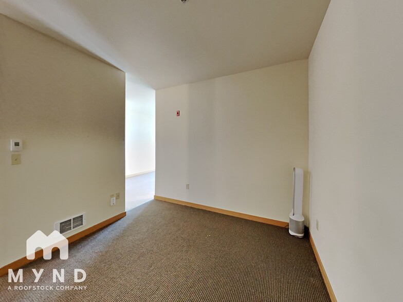 Building Photo - 1414 12th Ave