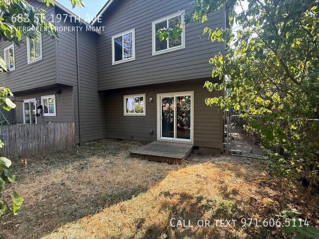 Building Photo - 683 SE 197th Ave