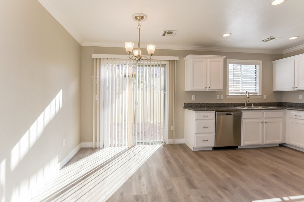 Building Photo - 9997 Big Bow Springs Ct