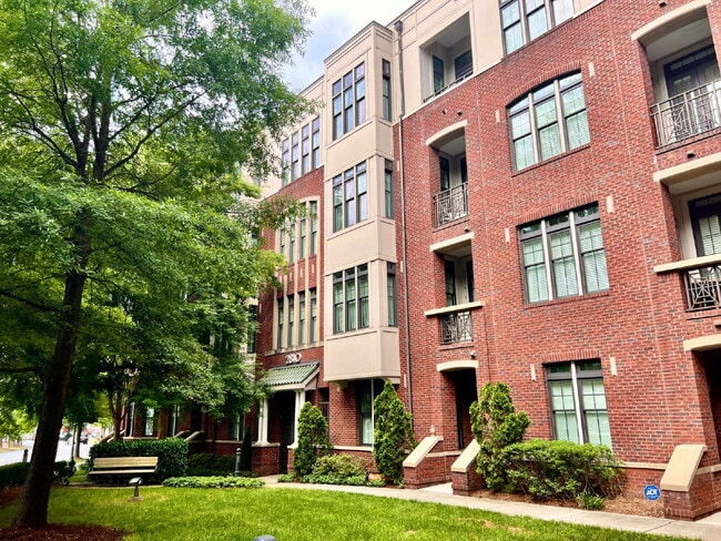 Building Photo - MYERS PARK! Welcome to your new home in Charlotte, NC!