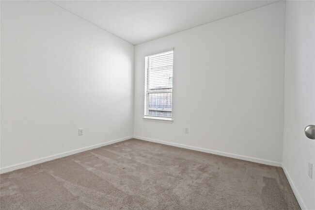 Building Photo - 21127 Dolphin Bay Ln
