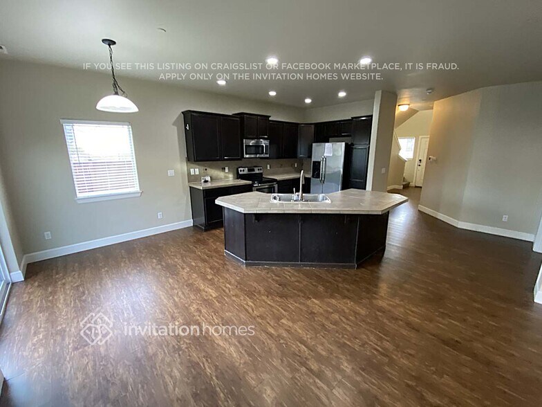 Building Photo - 18414 104th St Ct E